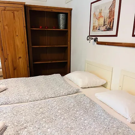 Hotel Clochard 3*