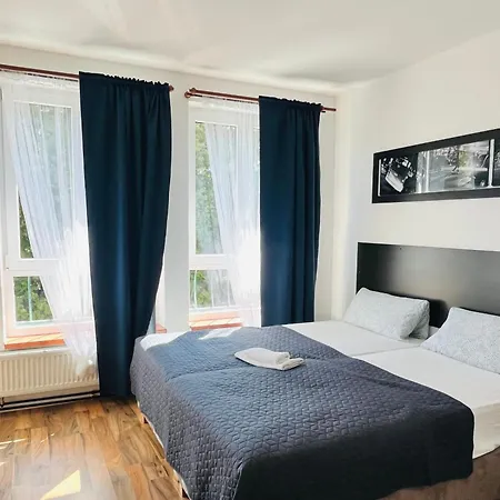 Clochard Hotel 3*