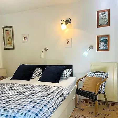 Clochard Hotel 3*